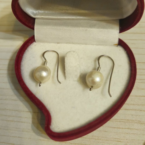 Silver 925 pearl drop earrings like new