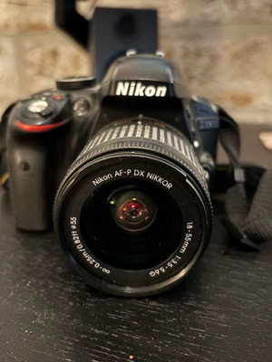 Nikon D3300 DSLR like new with 18-55mm lens and accessories