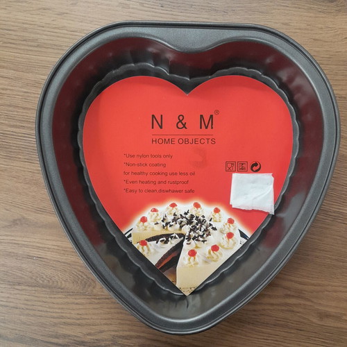 Nonstick Heart-Shaped Cake Pan 27x27x5h cm new