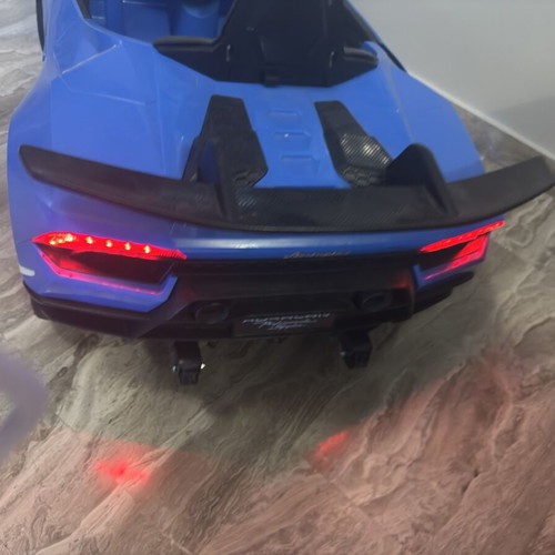 Electric car like new with new battery