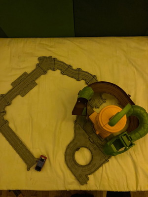 Thomas & Friends Take N Play Rattling Rails Snake Playset used