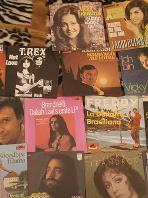 Vinyl records used, assorted