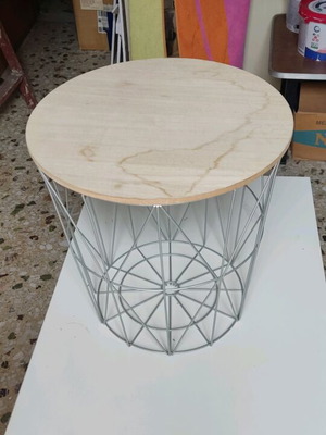 Auxiliary table like new with wooden top and metal storage 40cm