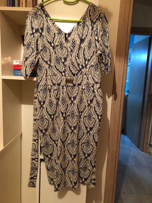 Dress used with nice pattern, size 44, short sleeve