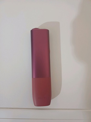 IQOS ILUMA One κόκκινο σε άριστη κατάσταση