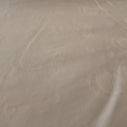 Embossed cotton tablecloth like new 1.40x2.40 m