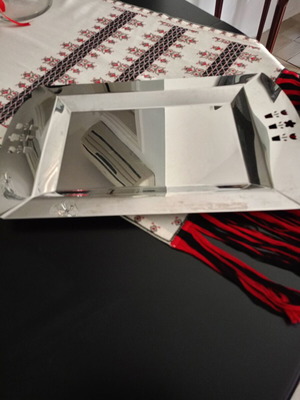Stainless steel tray like new, modern design 42x26 cm