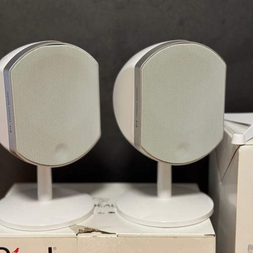 Focal Bird Compact speakers used, white