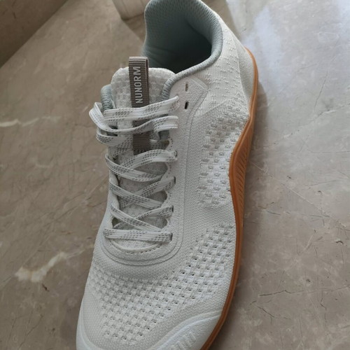 Nunorm women's shoes new, size 40.5, white athletic