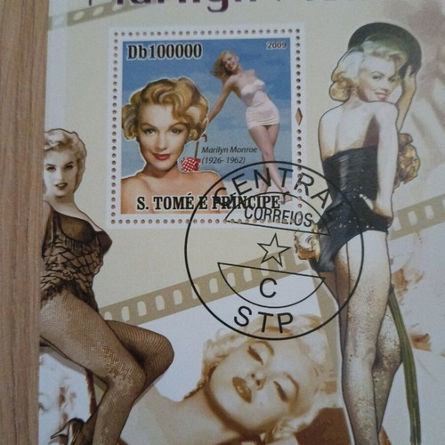 Marilyn Monroe Souvenir Sheet with Stamp from Sao Tome new