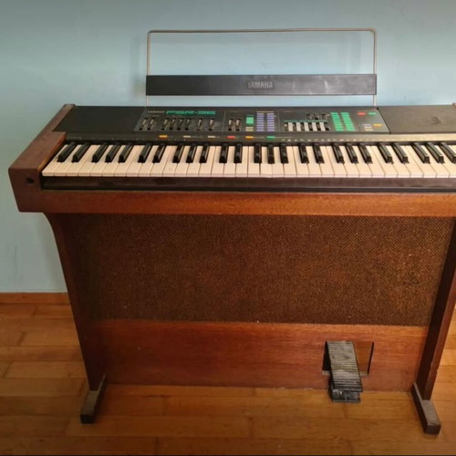 Yamaha harmonium used