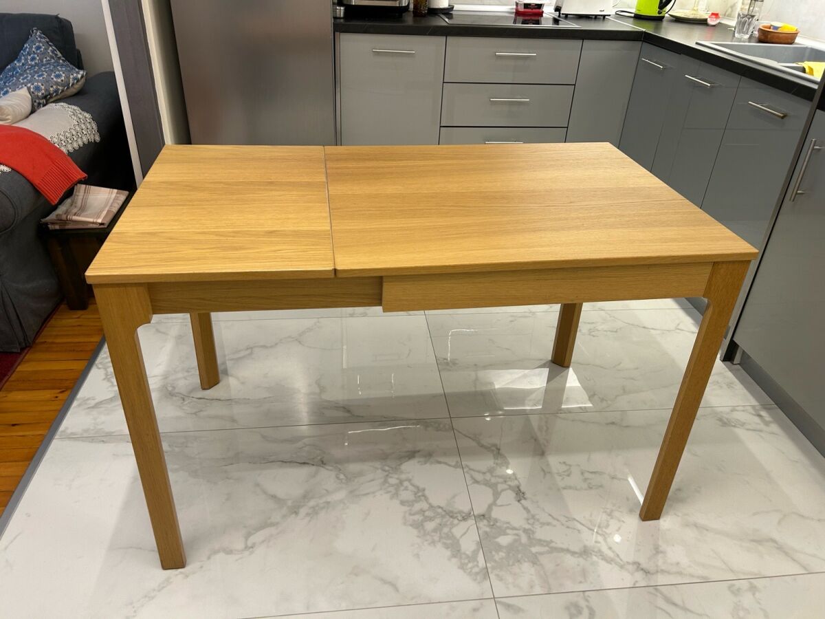 EKEDALEN IKEA table like new, extendable - € 80,00 - Vendora.cy