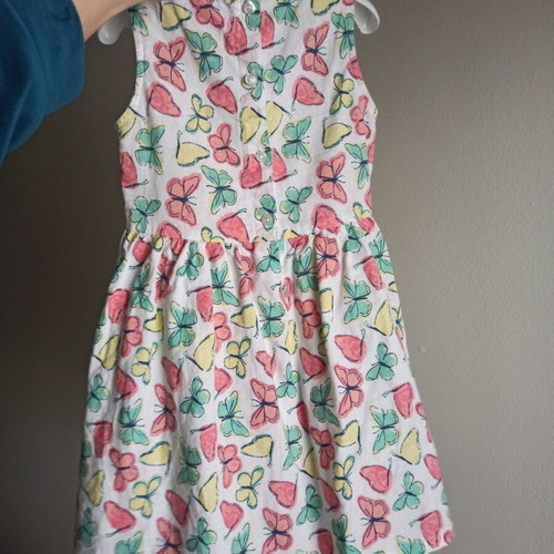 Girl's dress 2 years with butterflies like new