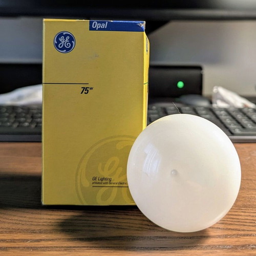 Vintage λάμπα General Electric Opal B22 75W καινούργια, 90s
