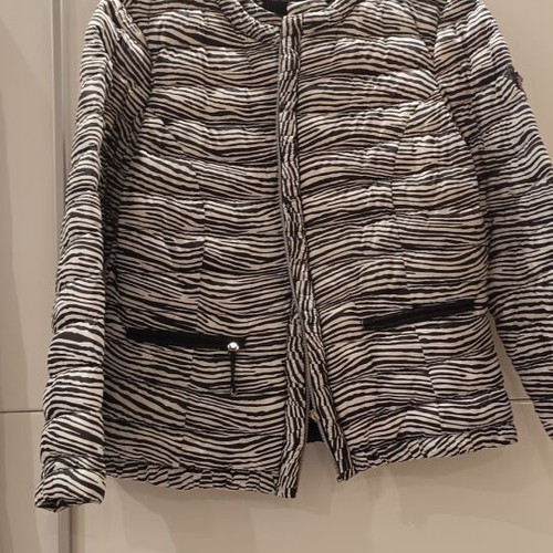 Guess autumn jacket new, size L, black and white