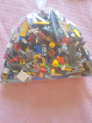 Lego σακούλα 1 κιλού αυθεντικά κομμάτια σε πολύ καλή κατάσταση