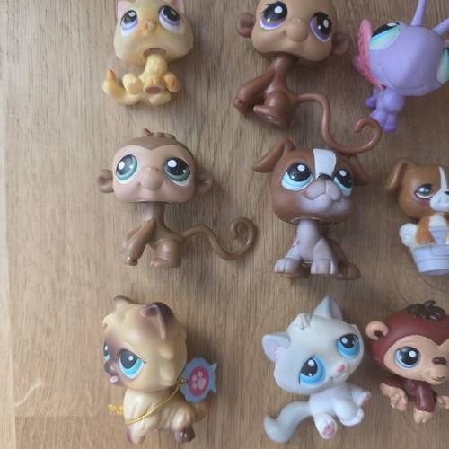 Littlest Pet Shop figures set of 18, like new, authentic