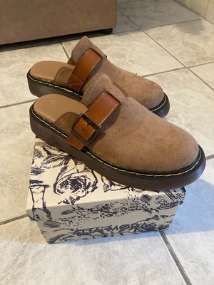 Camel Mules No37