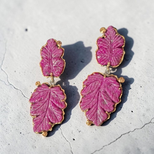 Earrings with carved ruby, like new, 5cm