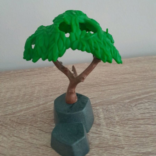 Playmobil trees and rocks used, pack in very good condition