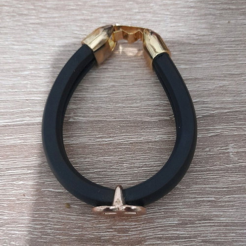 Bracelet used black with clasp diameter 5cm