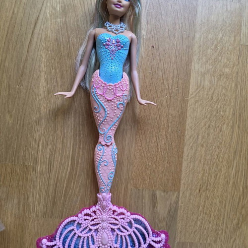 Barbie Color Magic Mermaid Doll 2012 used with accessories