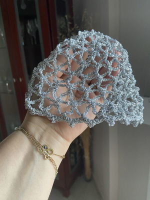 Summer hat with silver thread