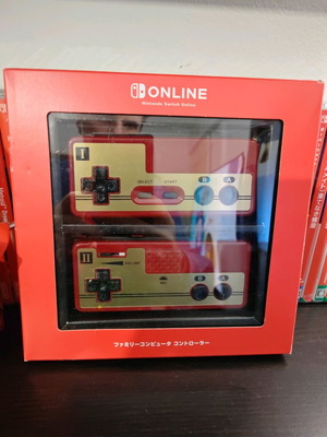 Limited Edition Nintendo Switch Online Wireless Famicom (NES) Controller Set μεταχειρισμένο