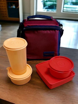 Tupperware set with insulated bag new