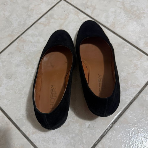 Hobby black women's pumps size 38 like new, made in Spain