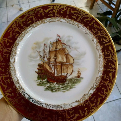 Plate with 22 carat gold like new