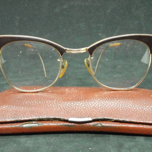 Antique women's butterfly glasses with case in good condition
