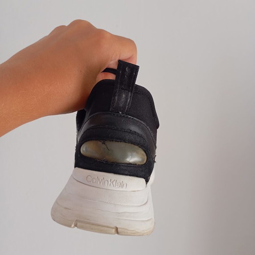 Calvin Klein sneakers size 39 used, black and white