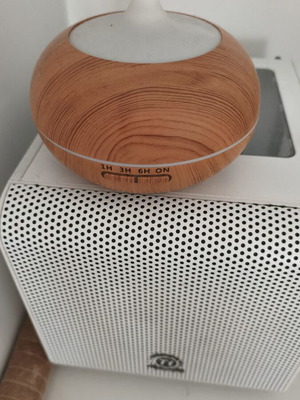 Aromatherapy diffuser, color changing