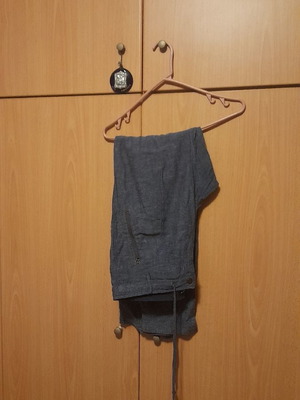 Παντελόνι γυναικείο λινό και βισκόζ μεταχειρισμένο, μέγεθος 40, μπλε