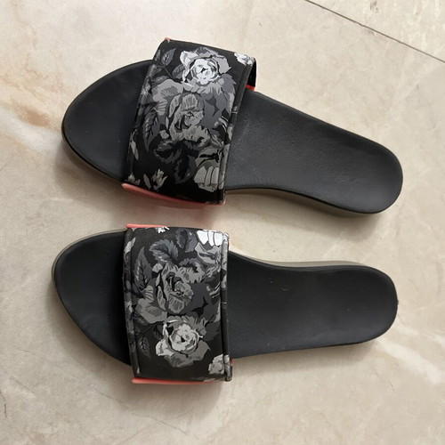Rider flip flops like new, size 40, black