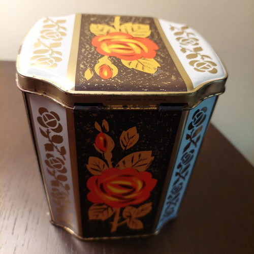 Metal vintage collectible box used, Made in Great Britain 1980s
