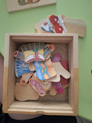 Bear puzzle used with 6 different bears