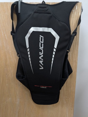 Vanucci back protector as new size L