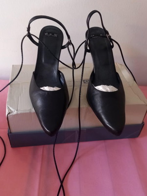 Leather pumps open back with laces like new, size 39, black