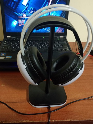 Gaming wireless headphones with RGB stand like new