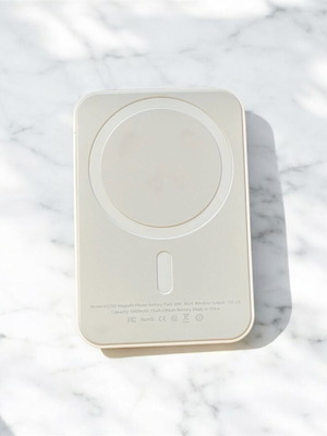 iPhone MagSafe wireless charger
