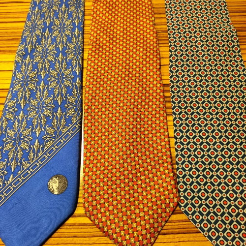 Silk ties set of 3 like new, Italian