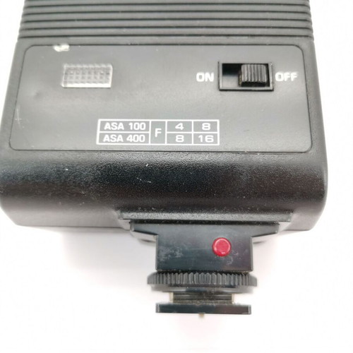 Toshiba ES-24 camera flash used