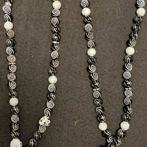 Black and white necklace new with stars and hearts, 62cm length