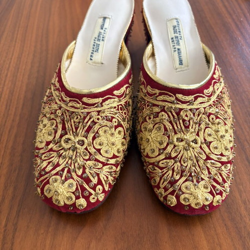 Velvet gold-embroidered handmade pasoumia slippers, size 39