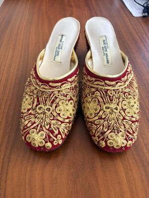 Velvet gold-embroidered handmade pasoumia slippers, size 39
