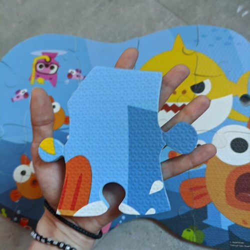 Baby Shark Foam Puzzle used, large soft material