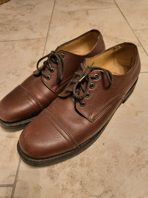 Leather men's shoes like new, burgundy red, size 44