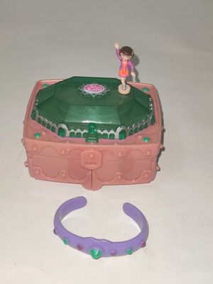 Polly Pocket Emerald Garden Bluebird 2000 used with bracelet and figure